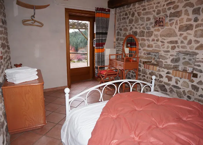 Du Thiollet Bed & Breakfast 3*