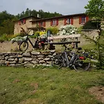 Du Thiollet Bed & Breakfast 3*
