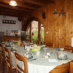 Du Thiollet Bed & Breakfast 3*